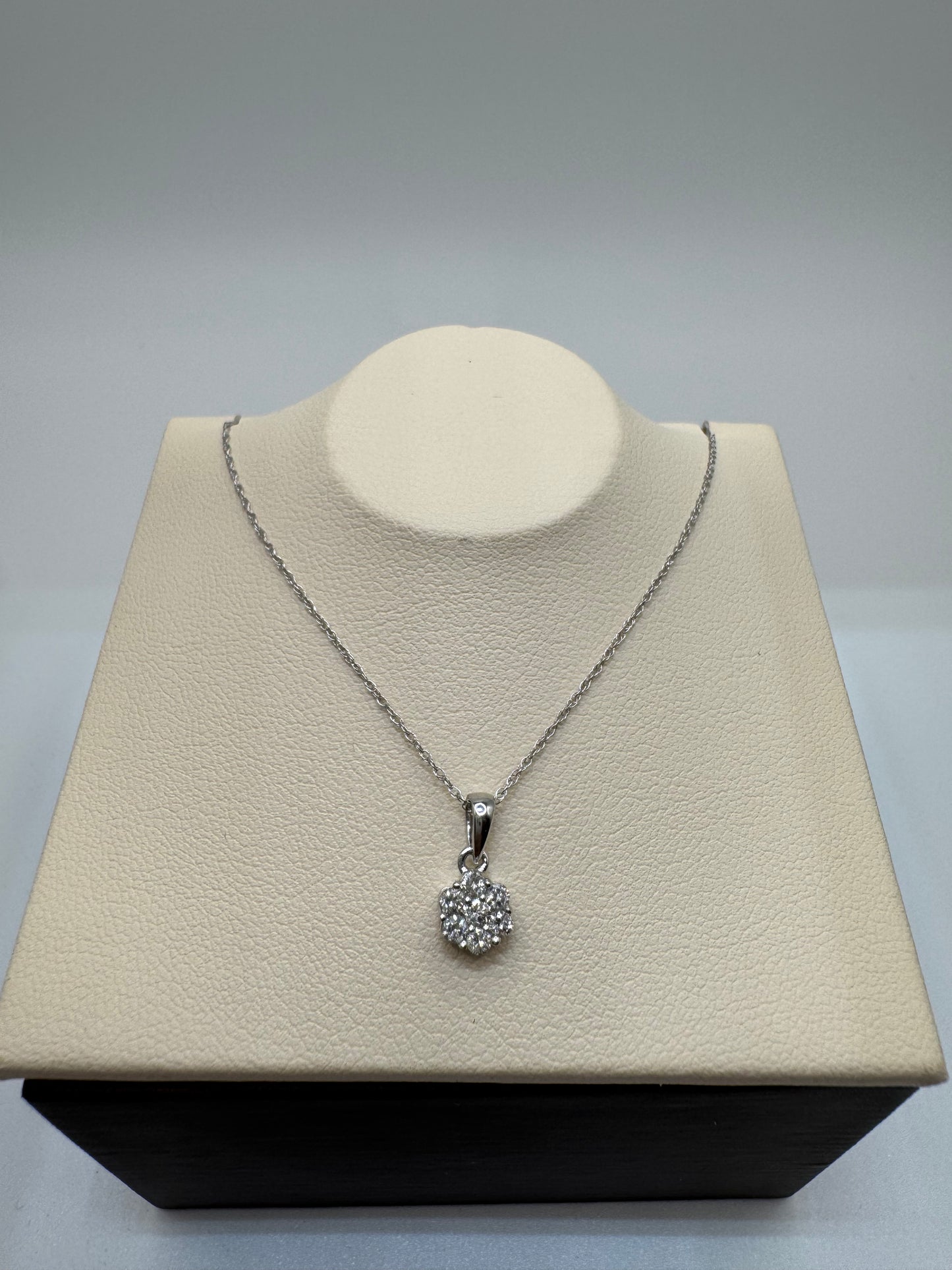 10KT Cluster Necklace