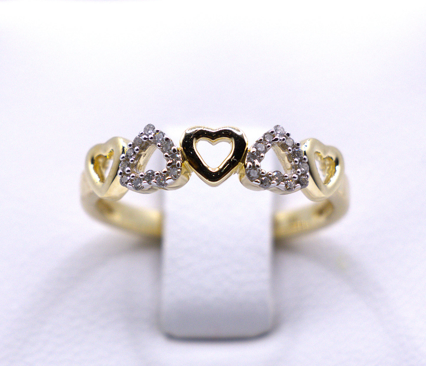 10KT Diamond Heart Ring