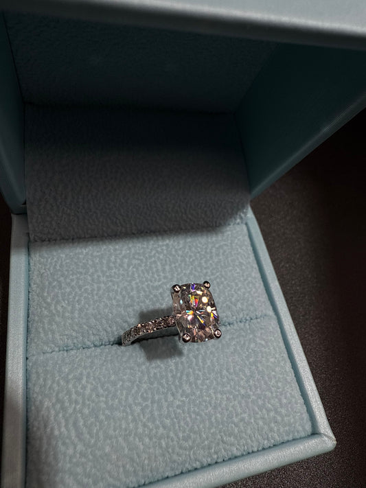 3 carat elongated ring