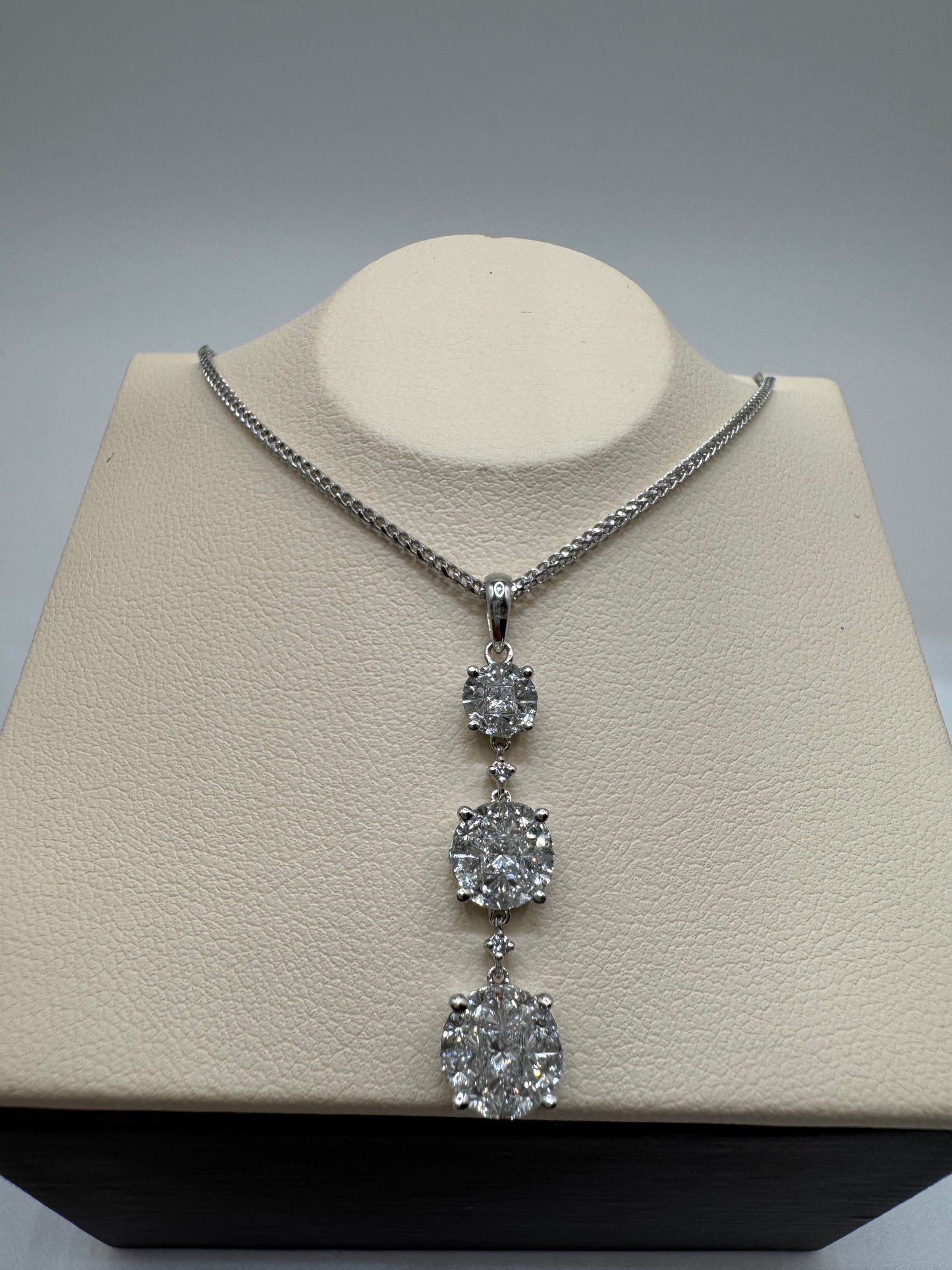 18KT 3 Diamond Charm W/Chain