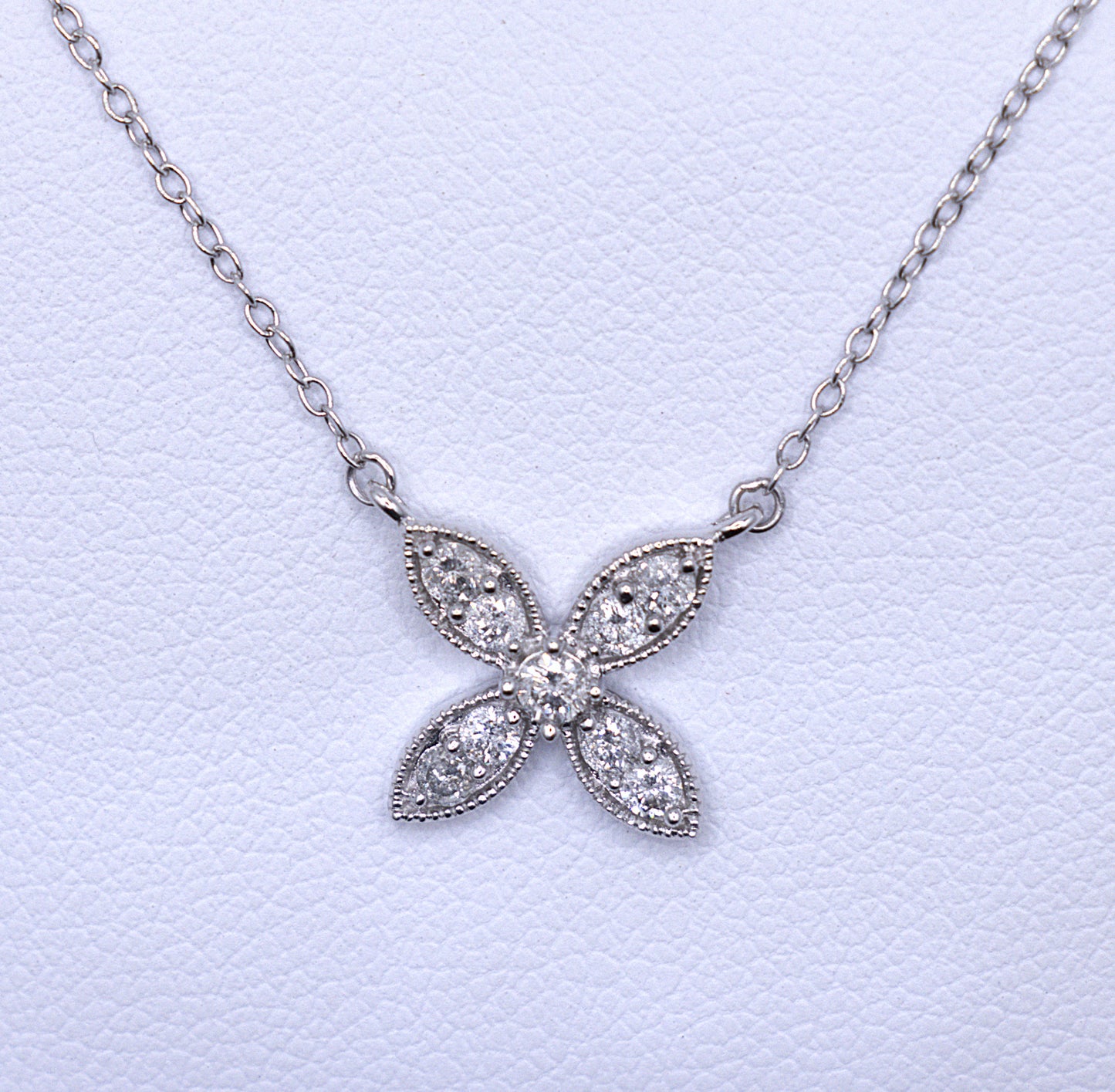 10K Clover Necklace